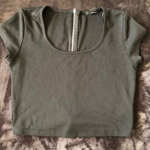 ▪️Back crop top, with zipper▪️